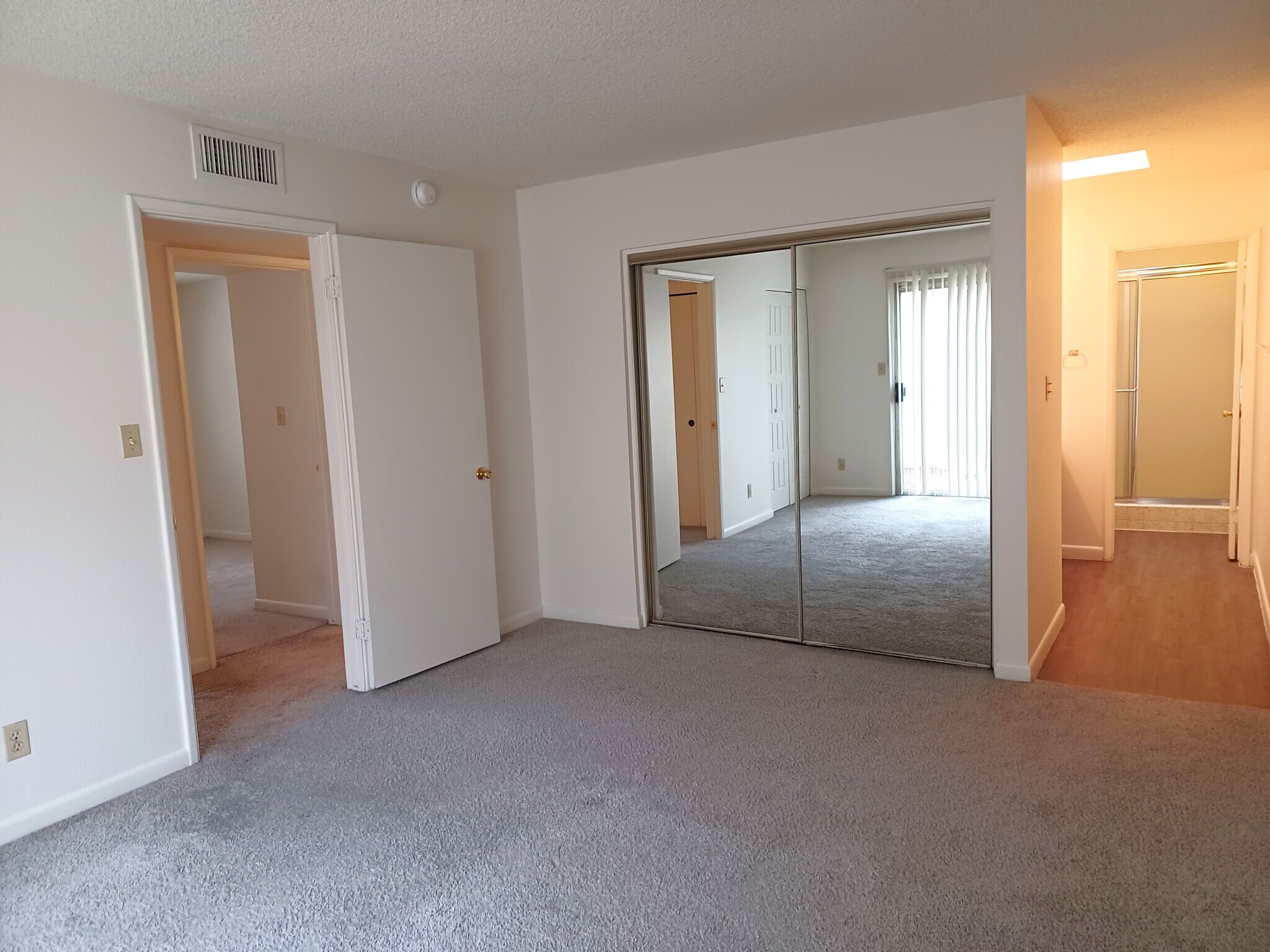 Building Photo - 558 S Allred Dr