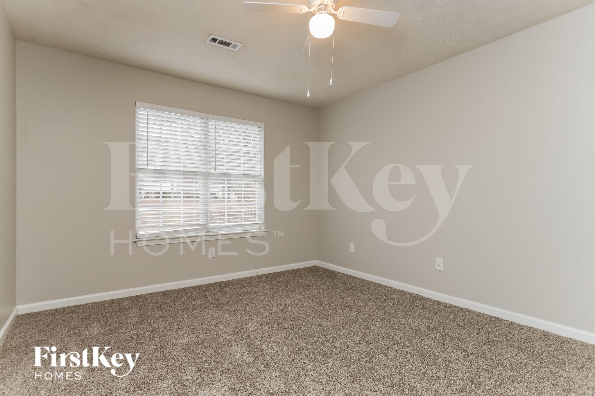 Building Photo - 200 Fairview Chase Rd