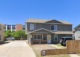 Building Photo - 925 30th St