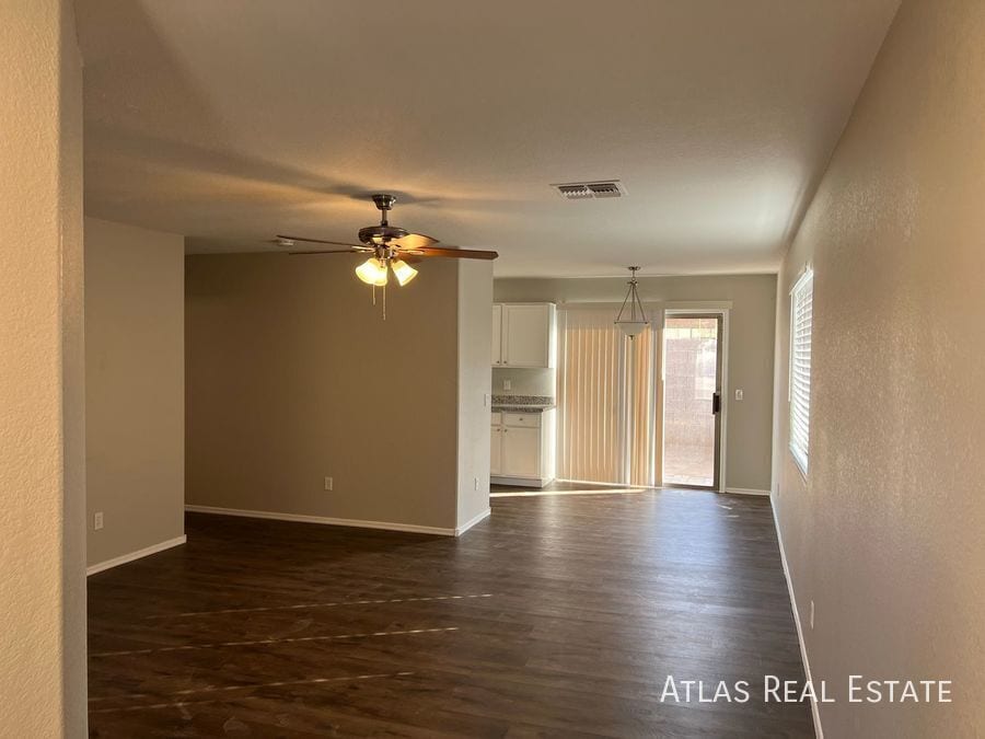 Building Photo - 841 E Lamonte St