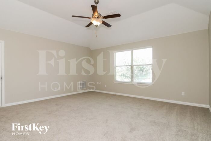 Building Photo - 14028 Rodeo Daze Dr