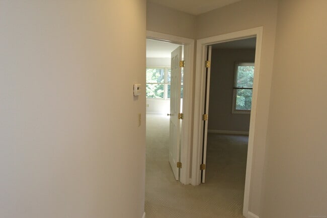 Building Photo - 42 Greystone
