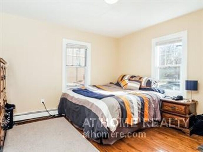 Building Photo - 320 Allston St