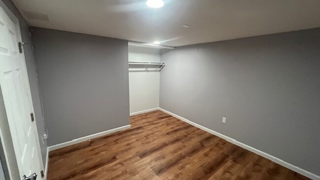 Building Photo - TURN KEY!!!! 2 Bedroom Apartment for RENT