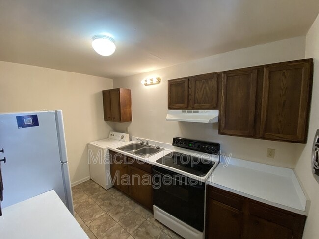 Building Photo - 5467 Potomac Dr