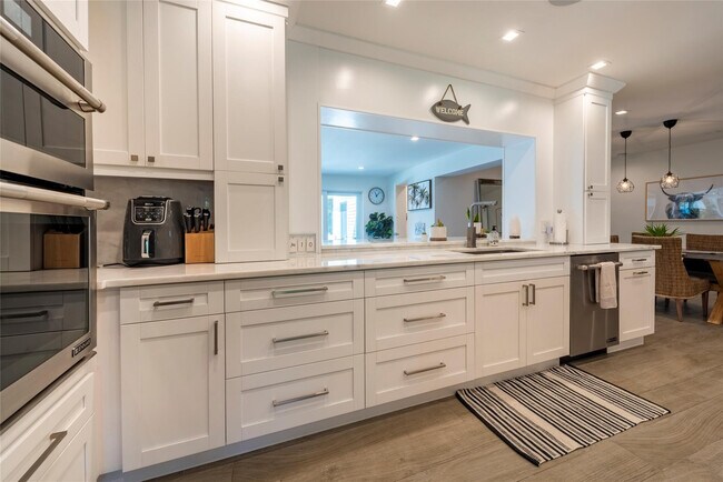 Building Photo - 1959 SE 25th Ave