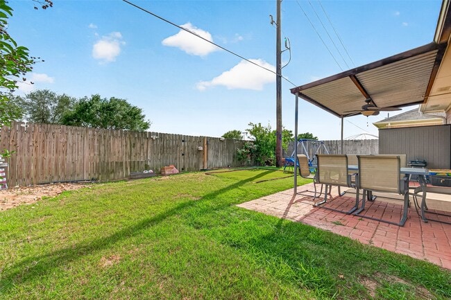 Building Photo - 20135 Golden Mesa Dr