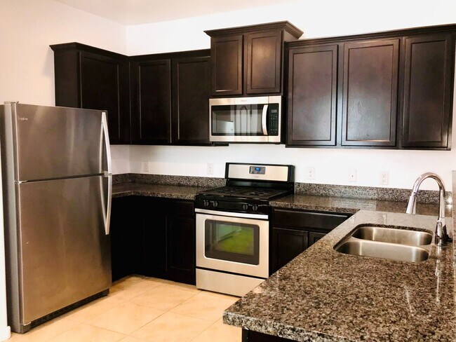 Building Photo - 12872 N White Fence Way