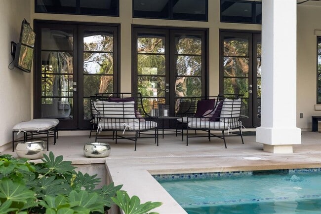 Building Photo - 4720 Rockcliff Rd