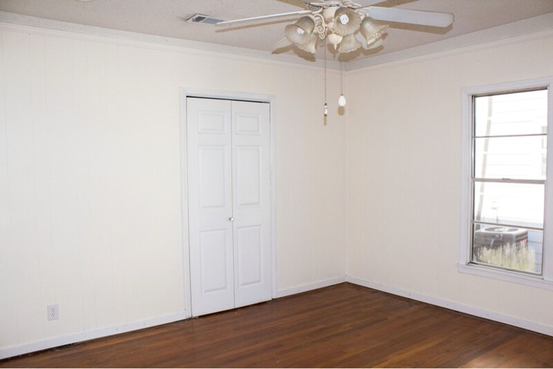 Building Photo - 712 14th St