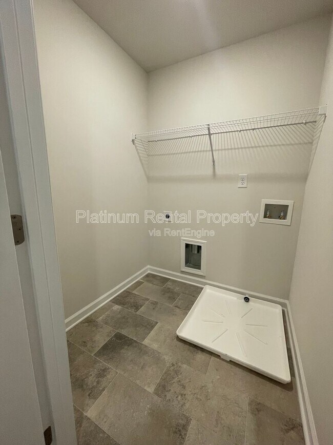 Building Photo - 74 Hampton Rdge Wy