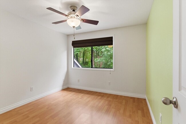 Building Photo - 2227 SE 8th Pl