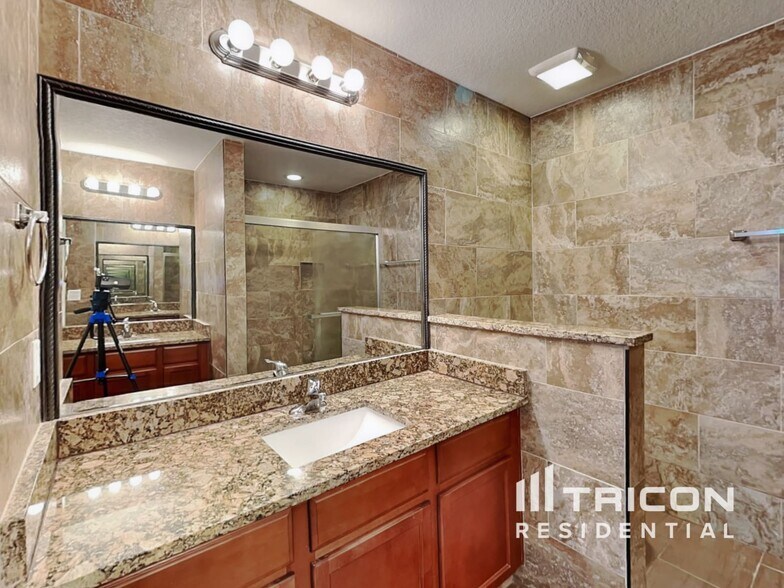 Building Photo - 591 Swallowtail Dr