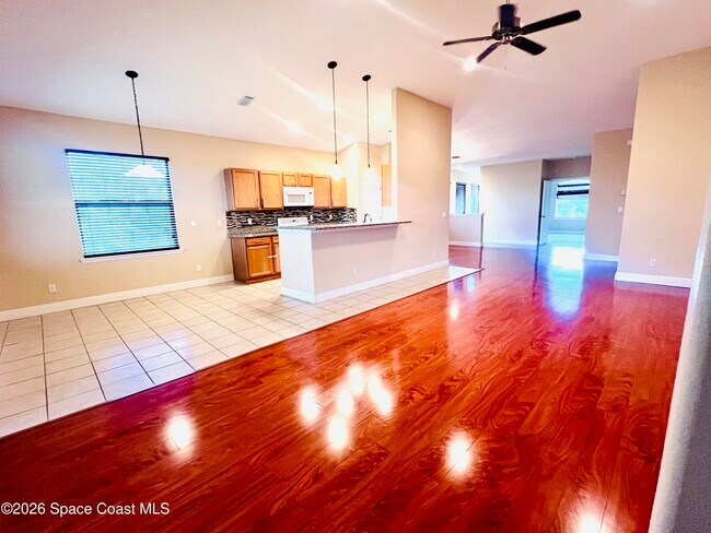 Building Photo - 4865 Revenna Ct