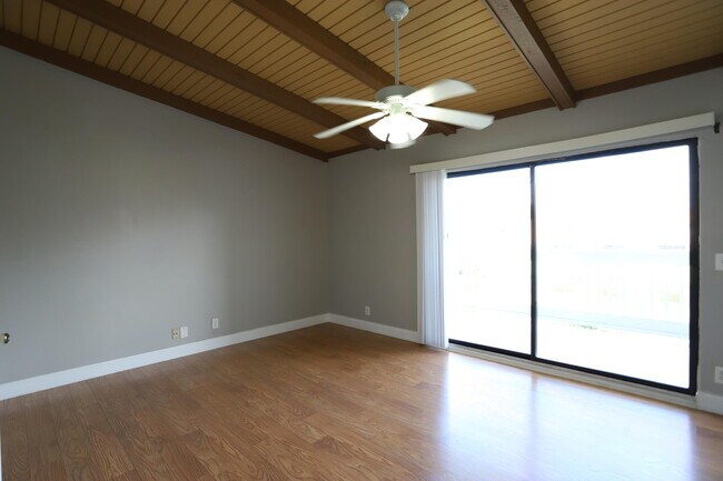 Building Photo - 1715 Woodbridge Lakes Cir