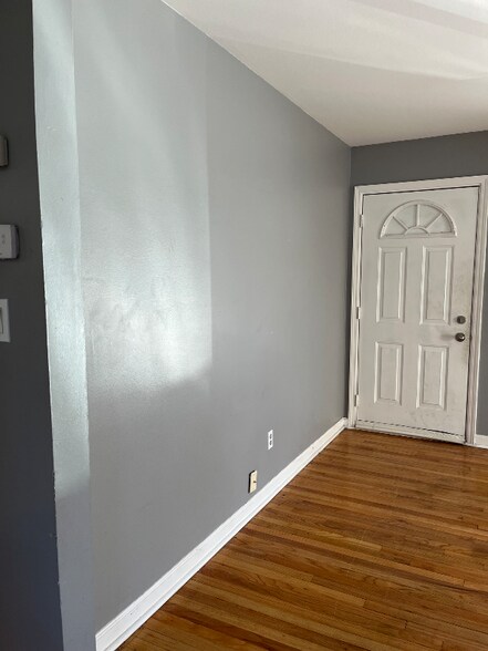 Building Photo - 18860 Poinciana