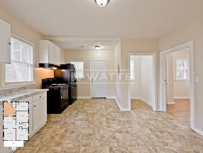 Building Photo - 3-Bedroom House in East Lake.
