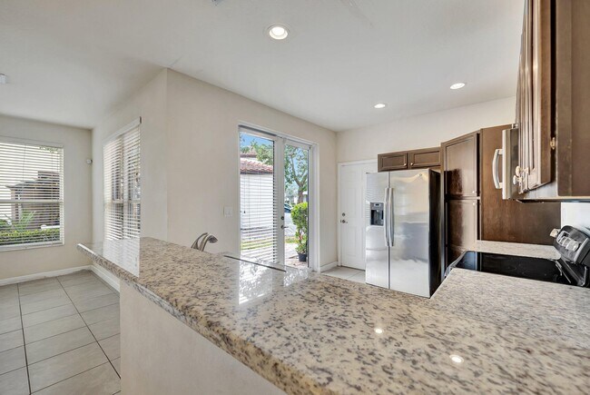 Building Photo - 9480 SW 171st Ct