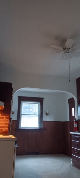 Building Photo - 1431 Scoville Ave SW