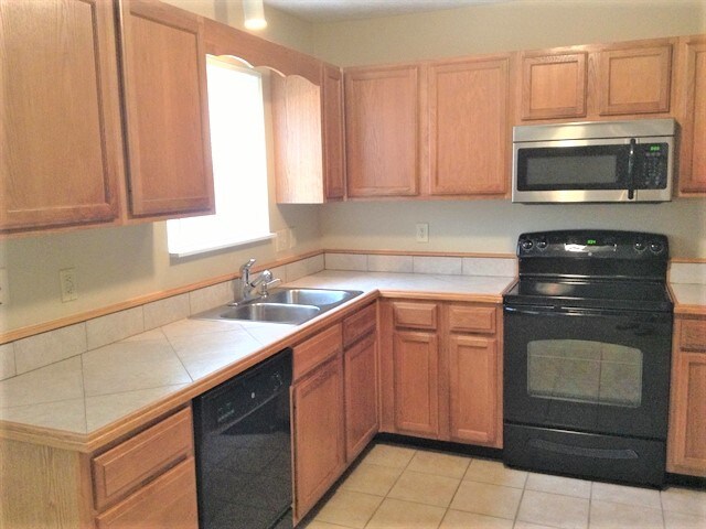 Building Photo - 6008 Tybalt Dr