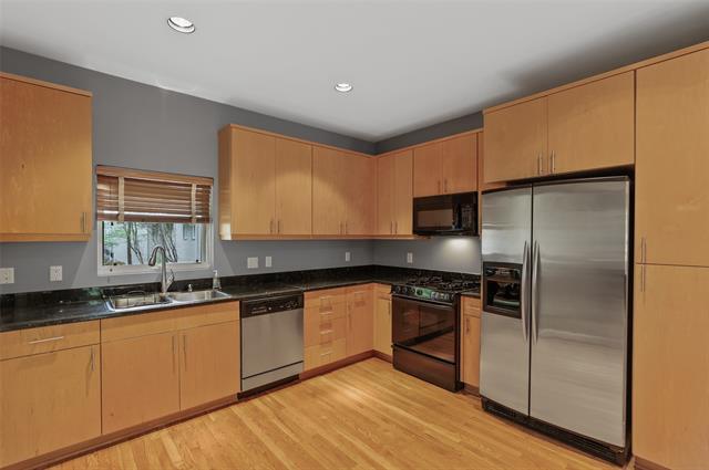 Building Photo - 4100 Travis St