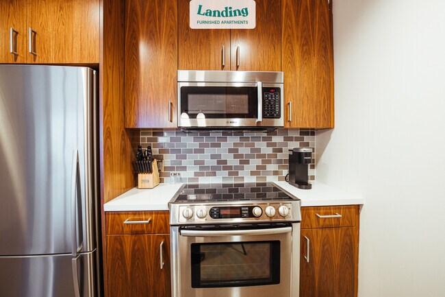 Building Photo - 225 S Grand Ave