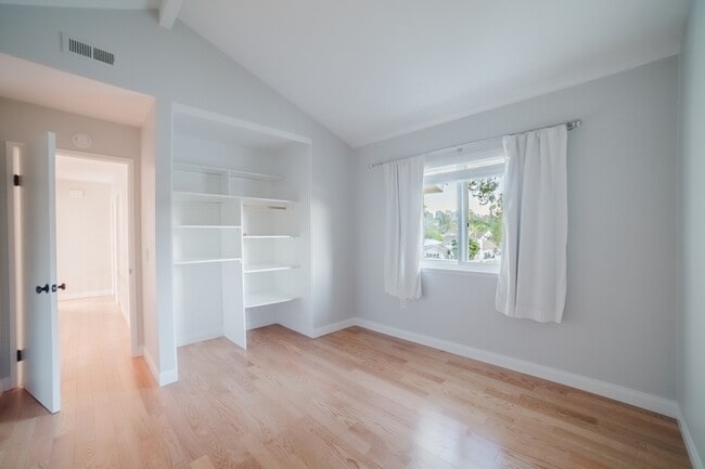 Building Photo - 1811 Autumn Pl