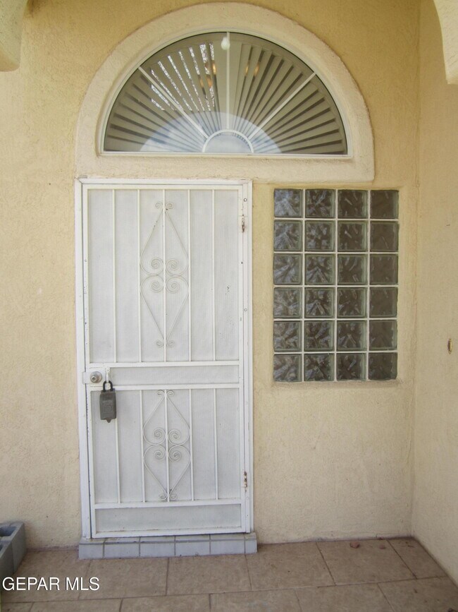 Building Photo - 6924 Imperial Ridge Dr