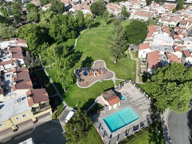 Building Photo - "Meadow Wood Village" Two-Story Condominium Now Available for Lease!