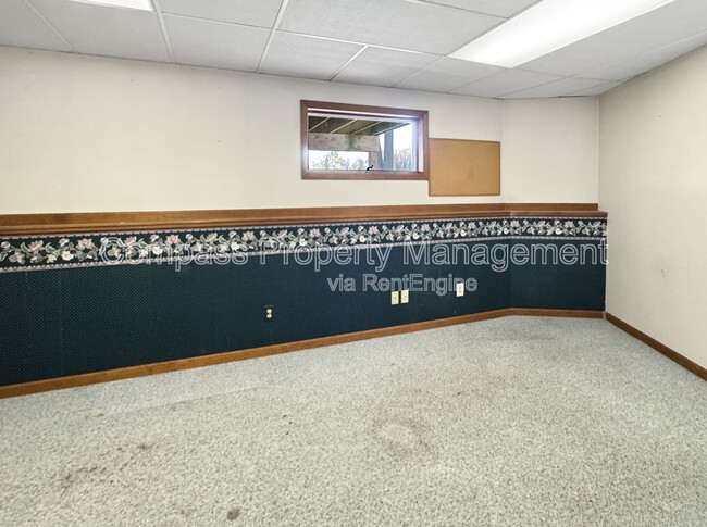 Building Photo - 18325 W Spring Lake Rd