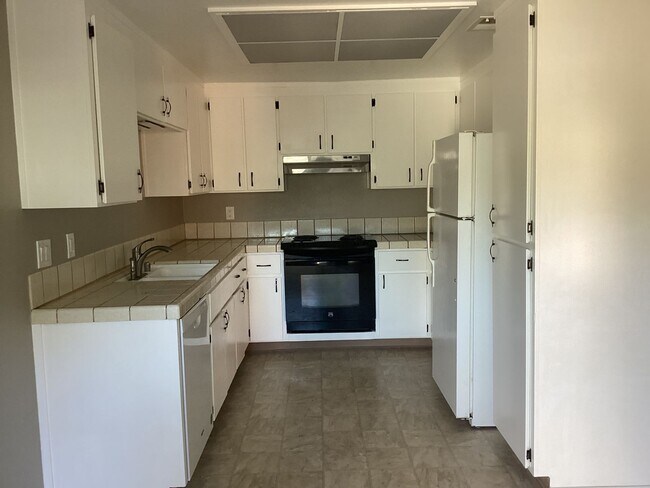 Building Photo - 4222 Topsail Ct