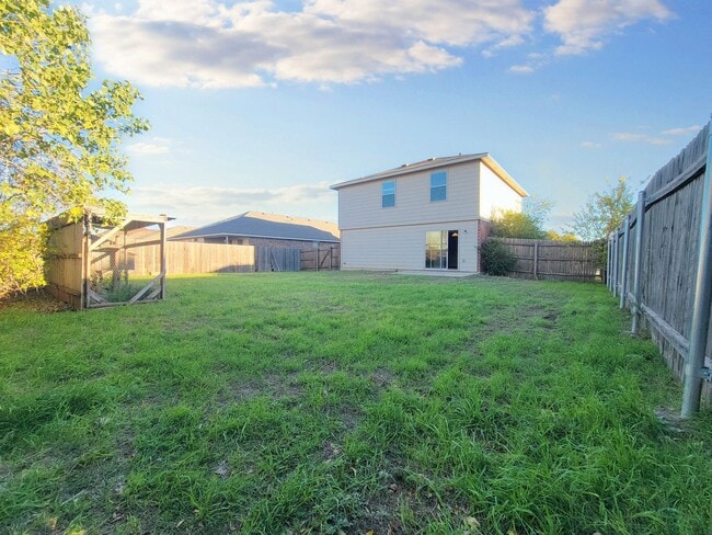 Building Photo - 1007 Ranchero Rd