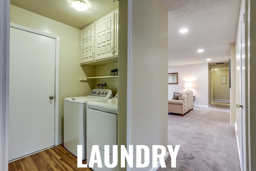 Building Photo - 15054 E Dartmouth Ave