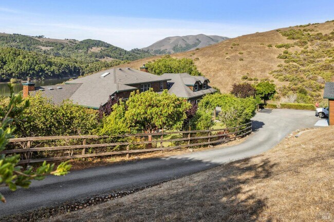 Building Photo - 6381 Nicasio Valley Rd