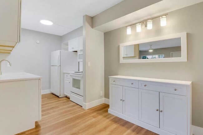 Building Photo - 6341 Chasewood Dr