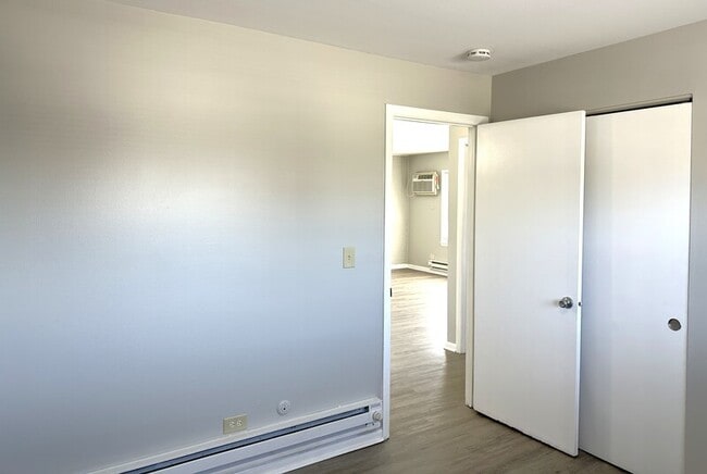 Building Photo - 9709 W Lorraine Dr