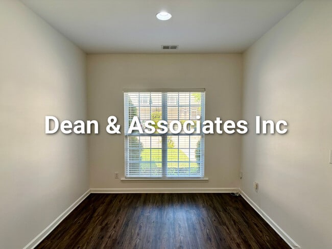 Building Photo - 463 Reach Dr