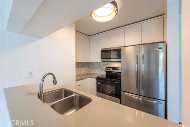 Building Photo - 1440 Veteran Ave