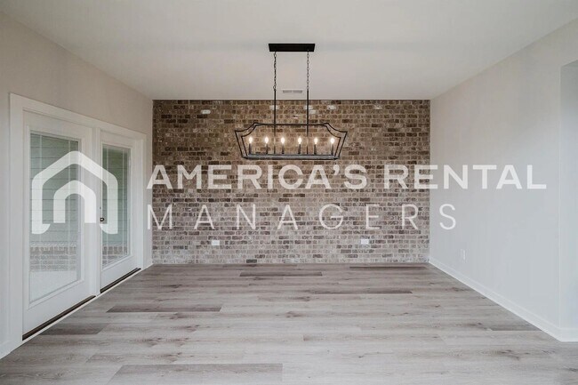 Building Photo - Modern Elegance at Unali Townes!