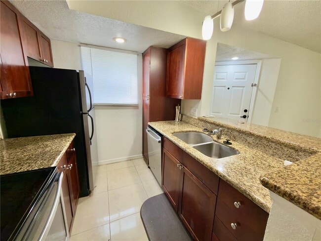 Building Photo - 5152 Conroy Rd