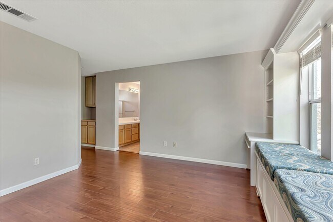 Building Photo - 929 Monarch Cir