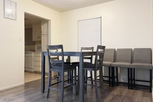 Building Photo - 4650 Koval Ln