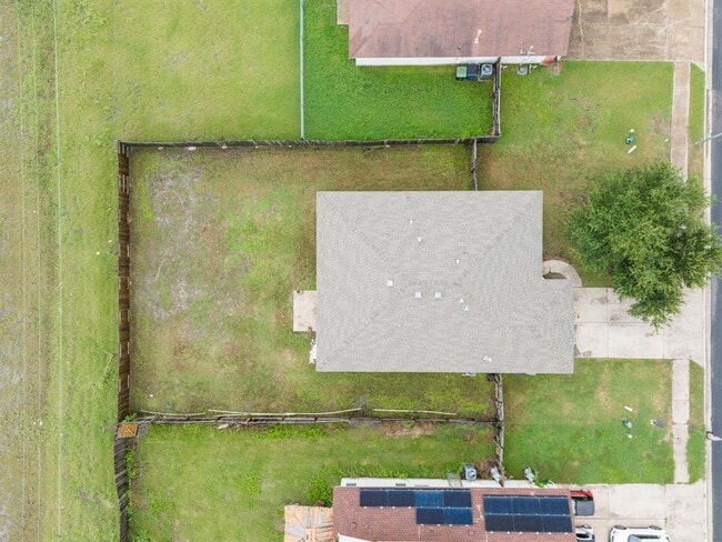 Building Photo - 318 Mitchell Dr