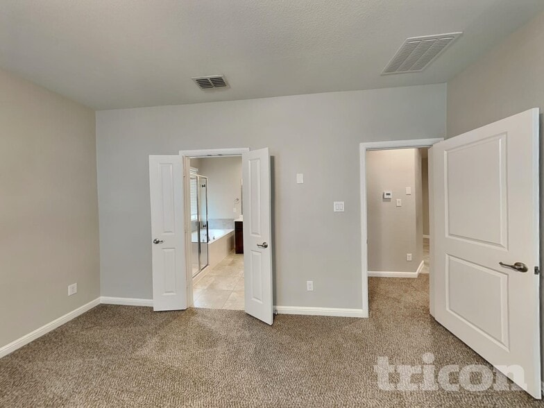 Building Photo - 162 Colter Dr
