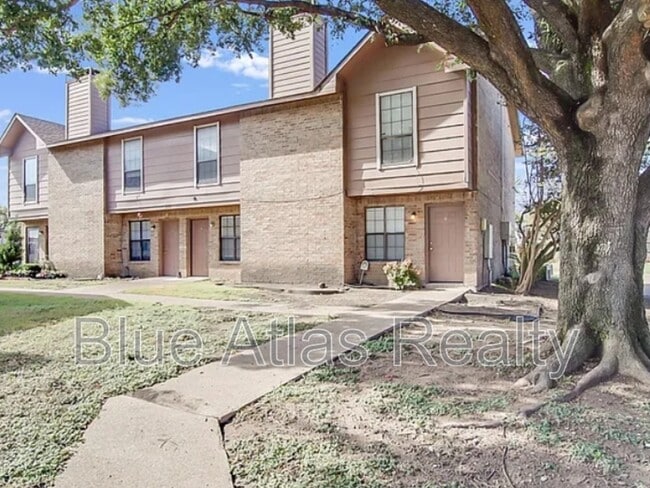 Building Photo - 2718 Wimbledon Ct