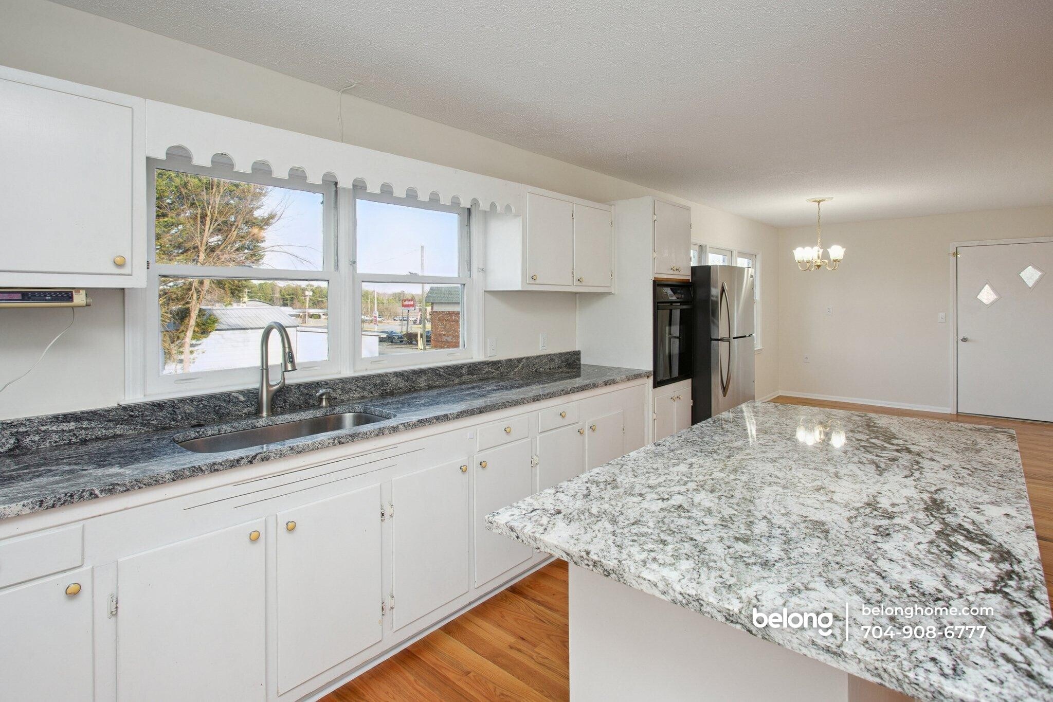 Building Photo - 313 Derr St