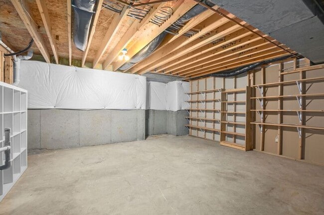 Building Photo - 6000 Blackstone Blvd