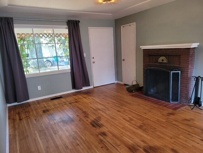 Building Photo - 1110 SE 113th Ave