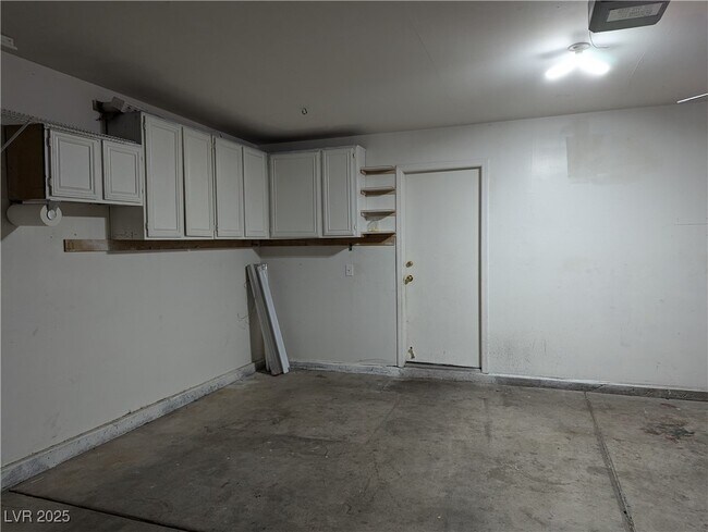 Building Photo - 5308 Wild Orchid St