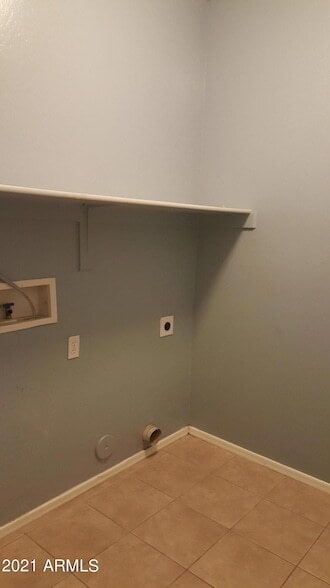 Building Photo - 12522 W Campina Dr